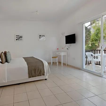 Akti & Village 4*