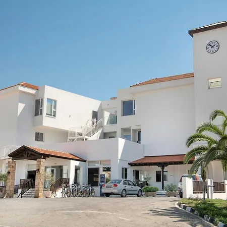 Akti & Village Ξενοδοχείο 4*