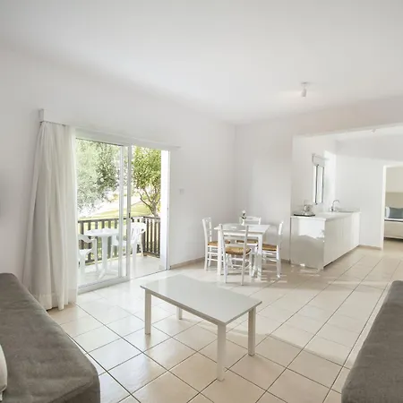 Akti & Village Hotel 4*