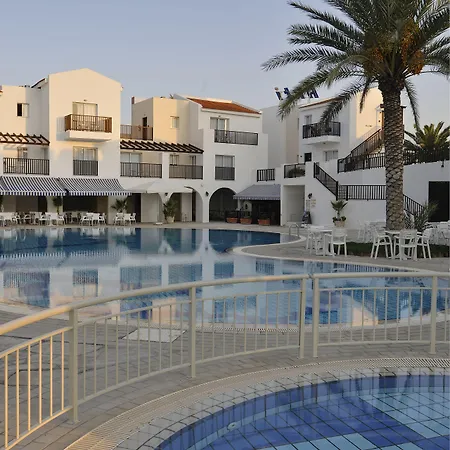 Akti & Village Klorakas