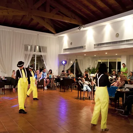 فندق Akti & Village 4*