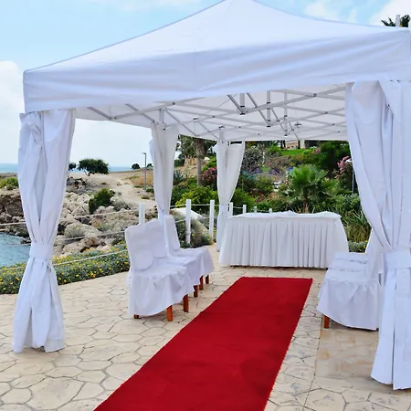 Szálloda Akti & Village