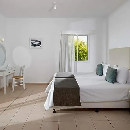 Akti & Village 4*