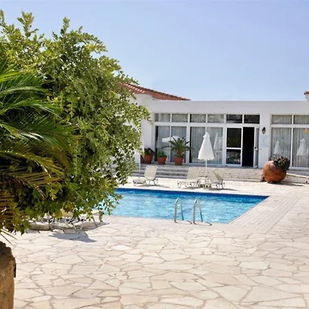 فندق Akti & Village 4*