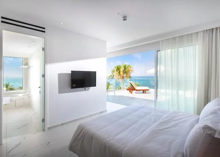 Akti & Village Klorakas