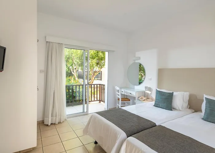 Akti & Village Hotel Klorakas