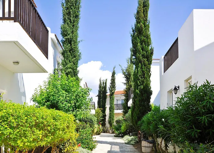 Akti & Village Klorakas