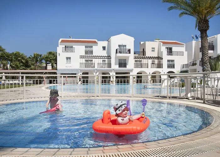 Akti & Village Hotel 4*