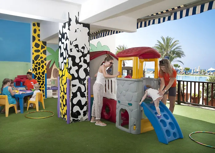 Hotel Akti & Village 4*