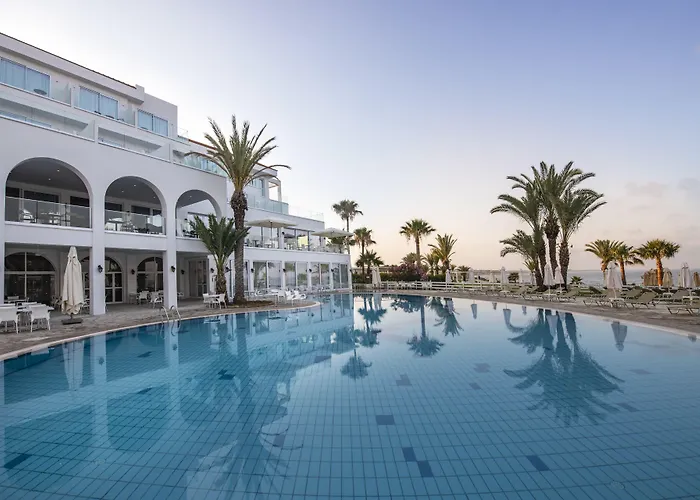 Hotel Akti & Village 4*