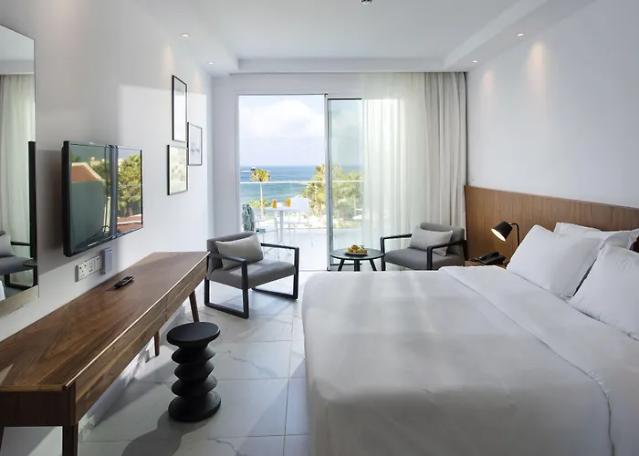 Akti & Village Hotel Klorakas