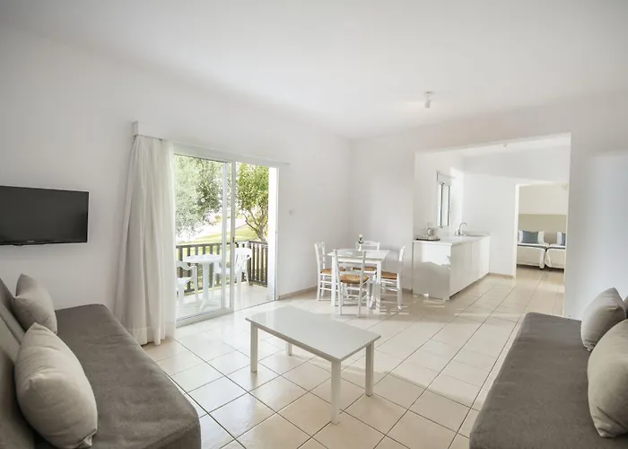 Hotel Akti & Village