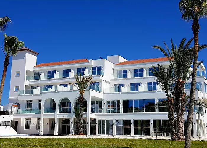 Hotel Akti & Village 4*